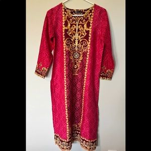 Nishaat linen kurti